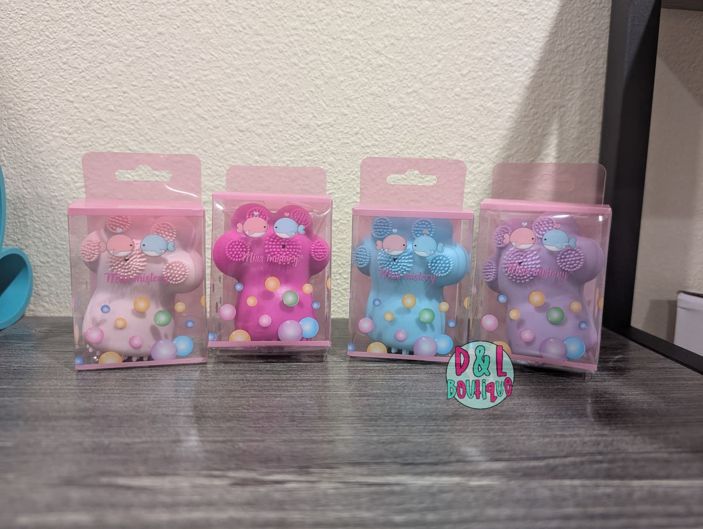 Silicone face scrubbers