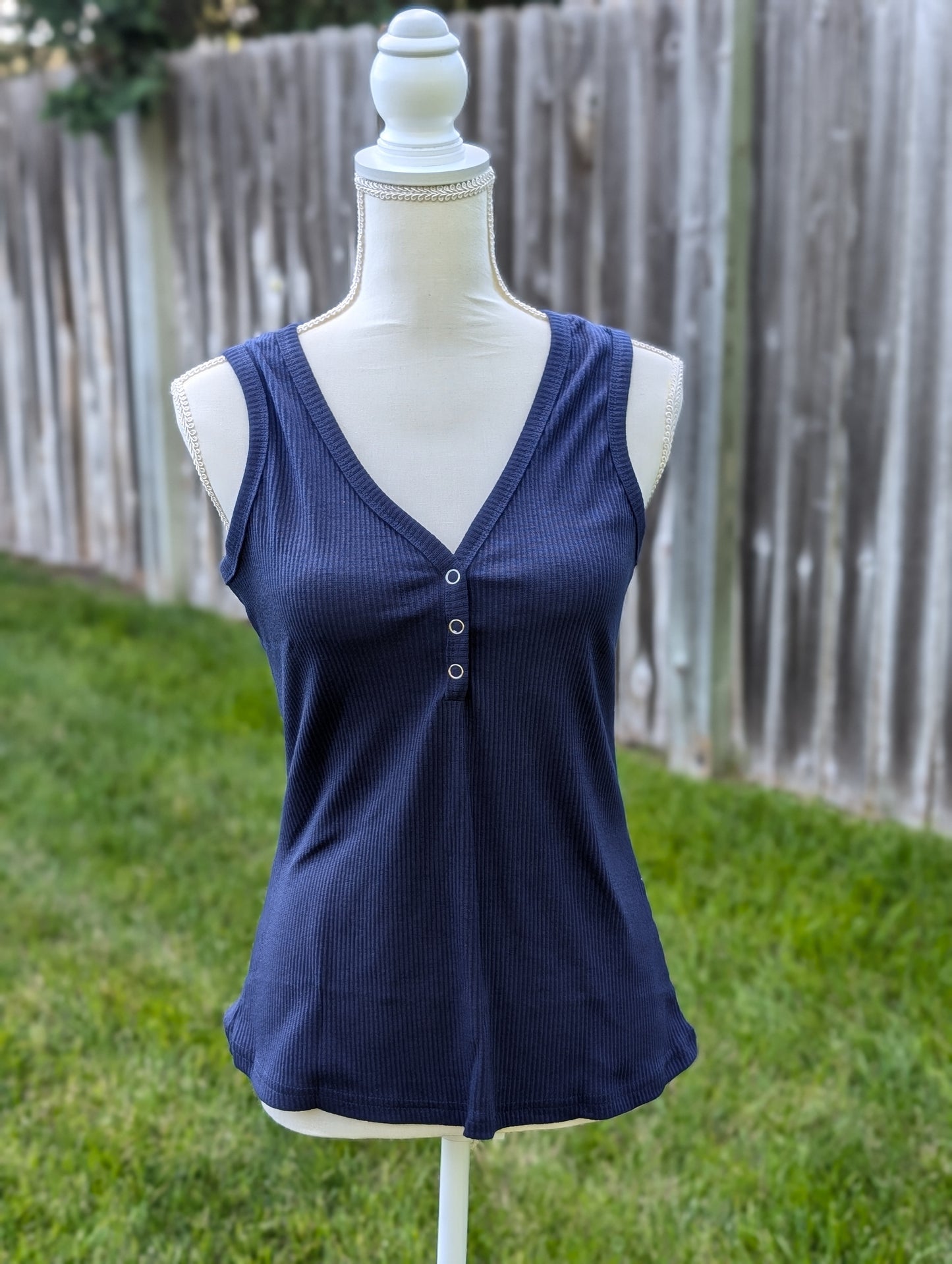 Button VNeck tank - Navy